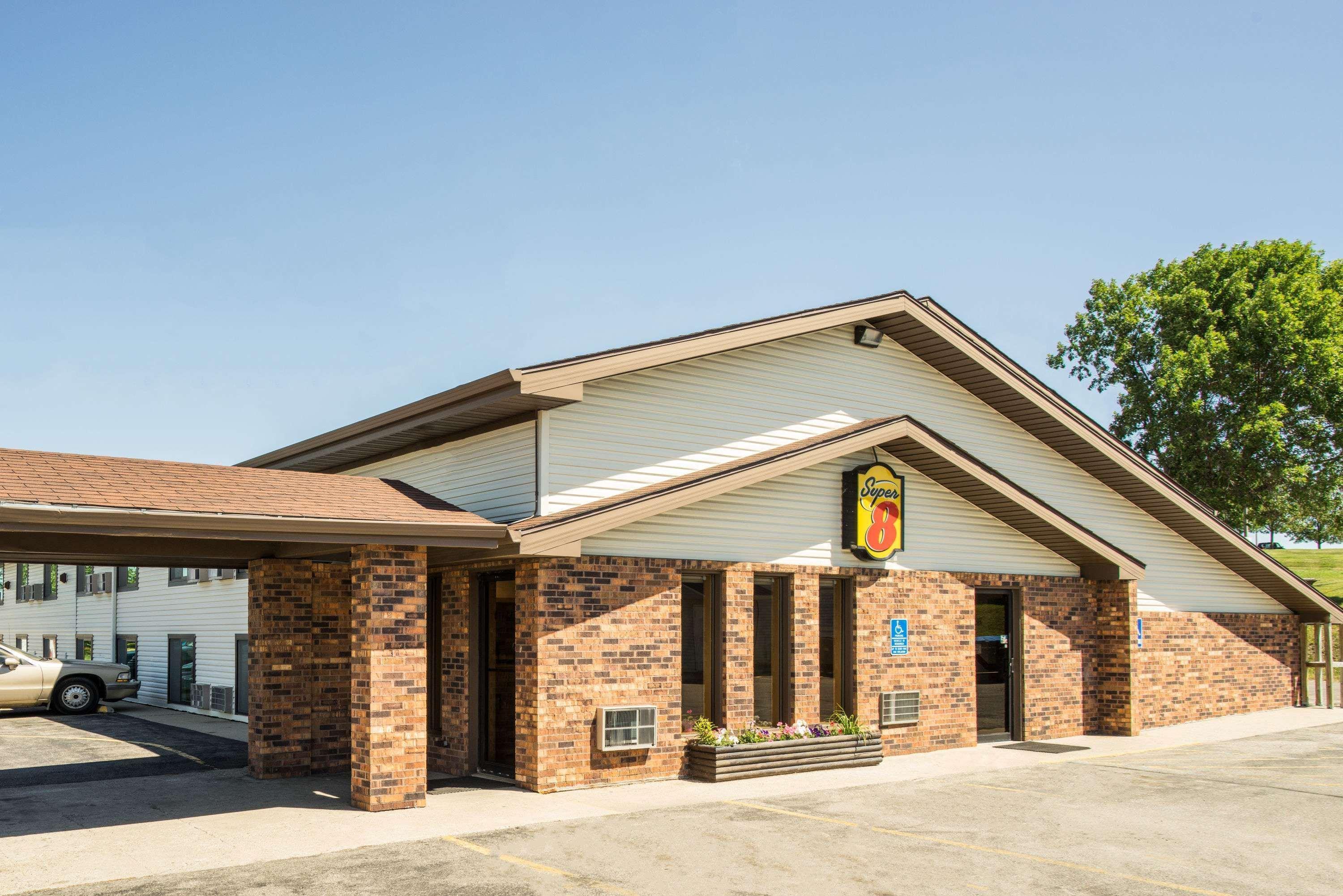 Super 8 By Wyndham Fergus Falls Exterior foto